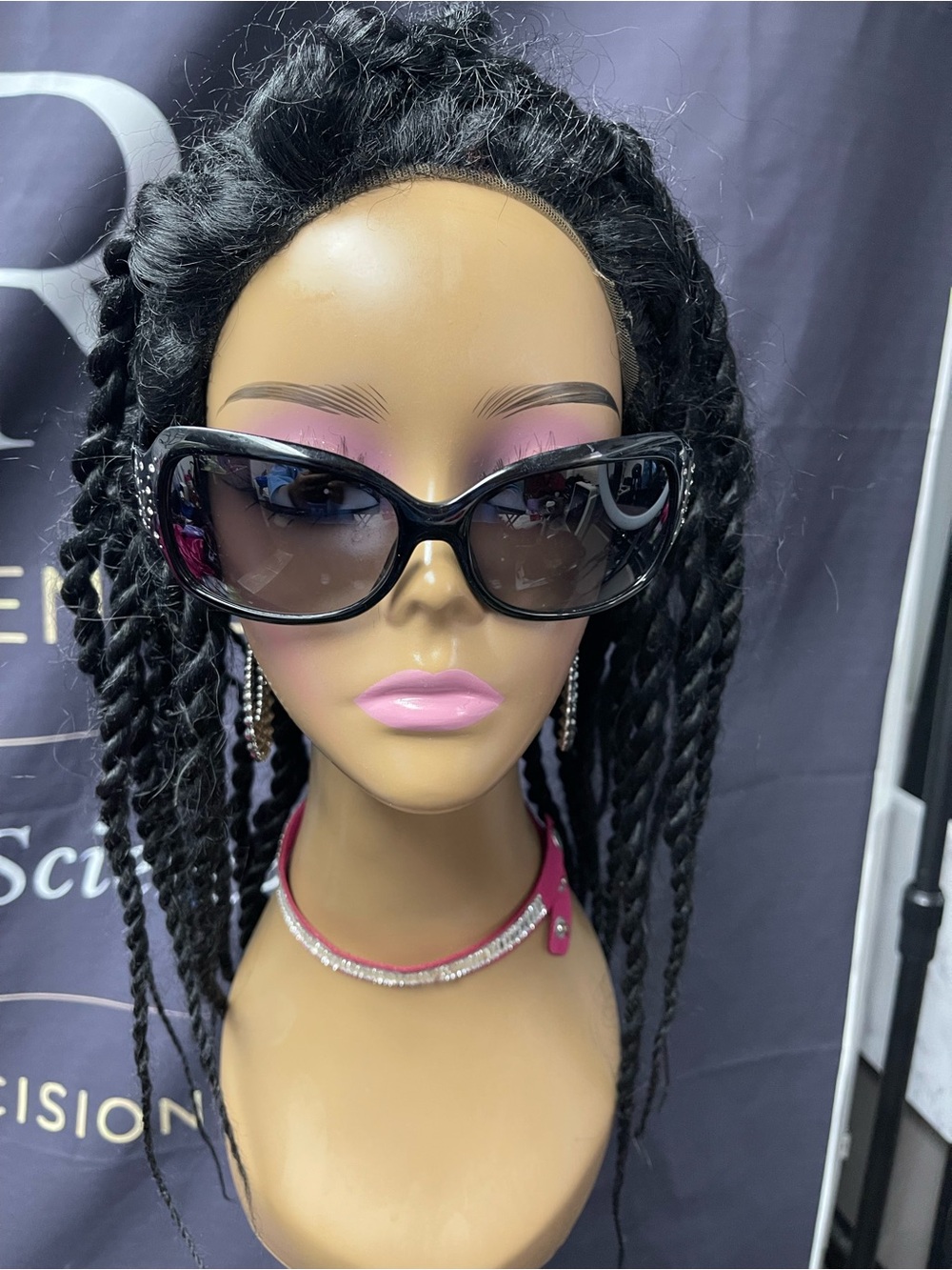 Black Oversized Cat-Eye Sunglasses with Gradient Lenses